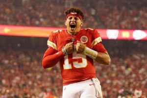 酋长队对突袭队第18周的NFL公开投注和资金赔率