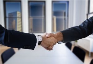 星际娱乐公司任命福斯特取代希普担任董事长