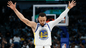 NBA西部季后赛图片： 勇士队保持着对6号种子的控制权,湖人队回到了比赛中
