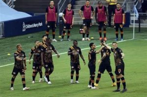 休斯顿迪纳摩对奥斯汀FC的预测,任何球队都会以微弱优势获胜