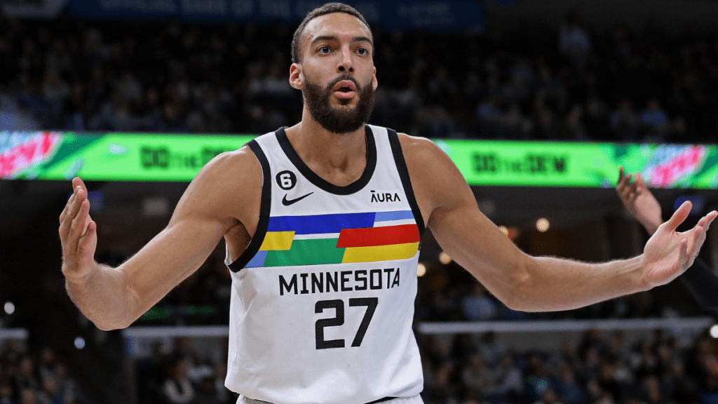 鲁迪-戈贝尔被罚款2.5万美元，因为他说NBA正在密谋反对森林狼，这是大盘口季后赛议程的一部分