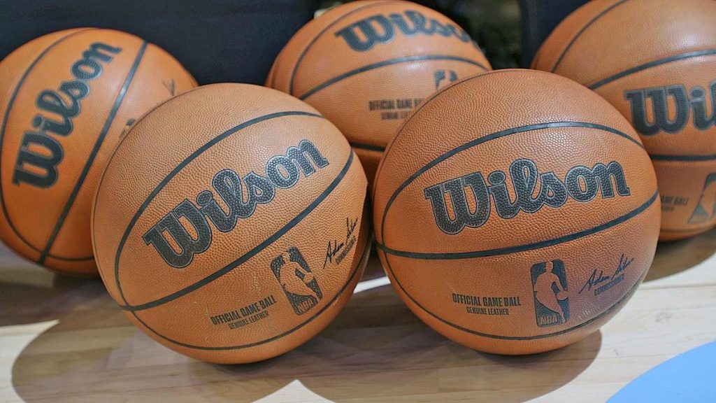 圣安东尼奥马刺队对明尼苏达森林狼队： 如何在线观看NBA，电视频道，直播信息，开始时间